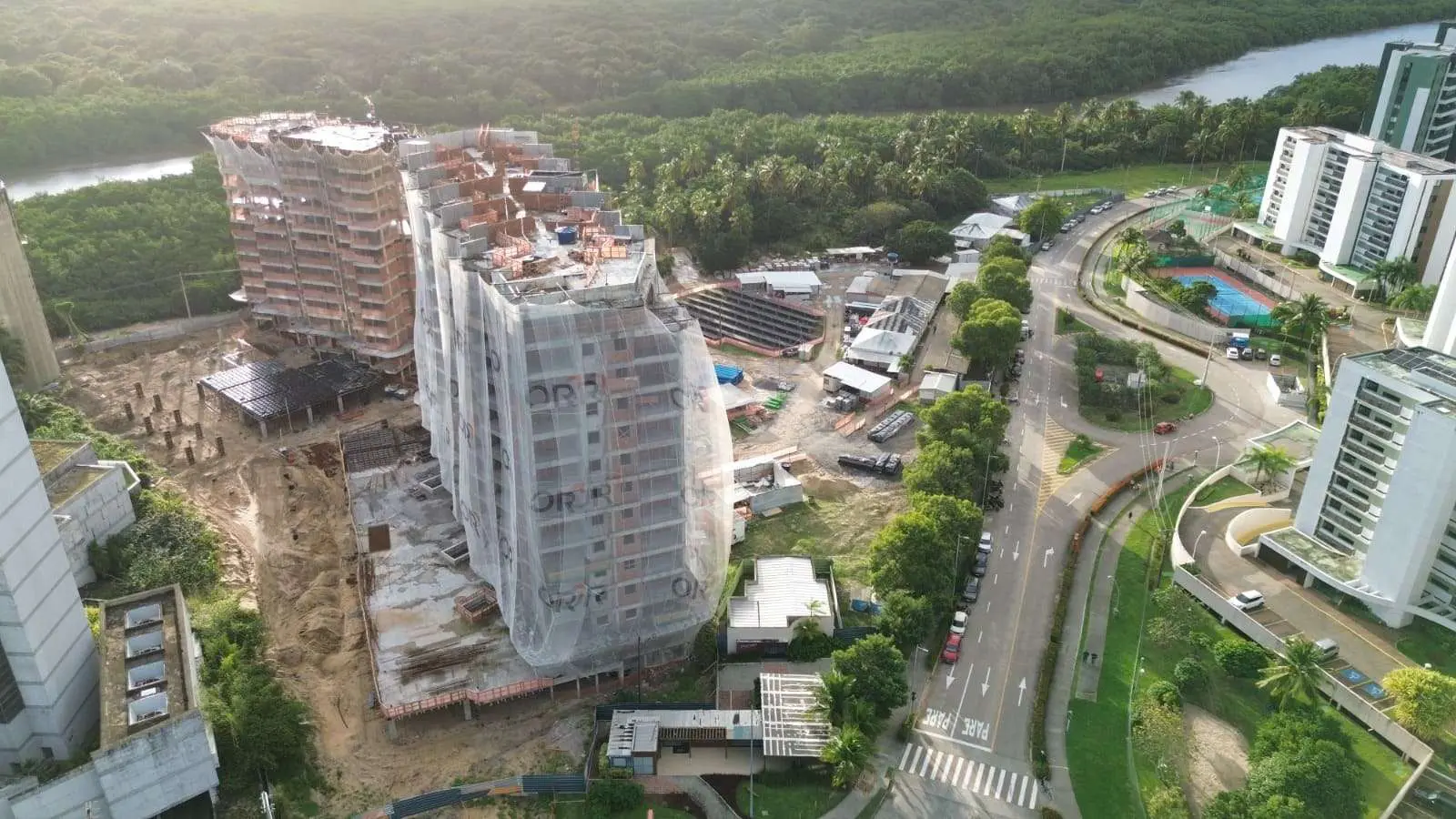 Evoke avança na construção e começa a revelar sua identidade arquitetônica | Obra em Ação Evoke – 5ª Edição