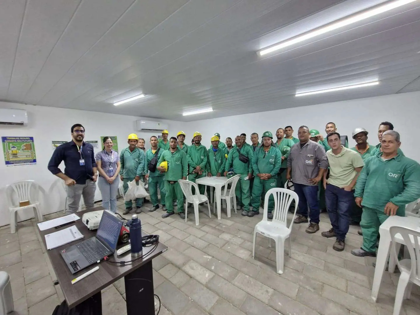 PDEC - Obra Evoke - Foto em Equipe