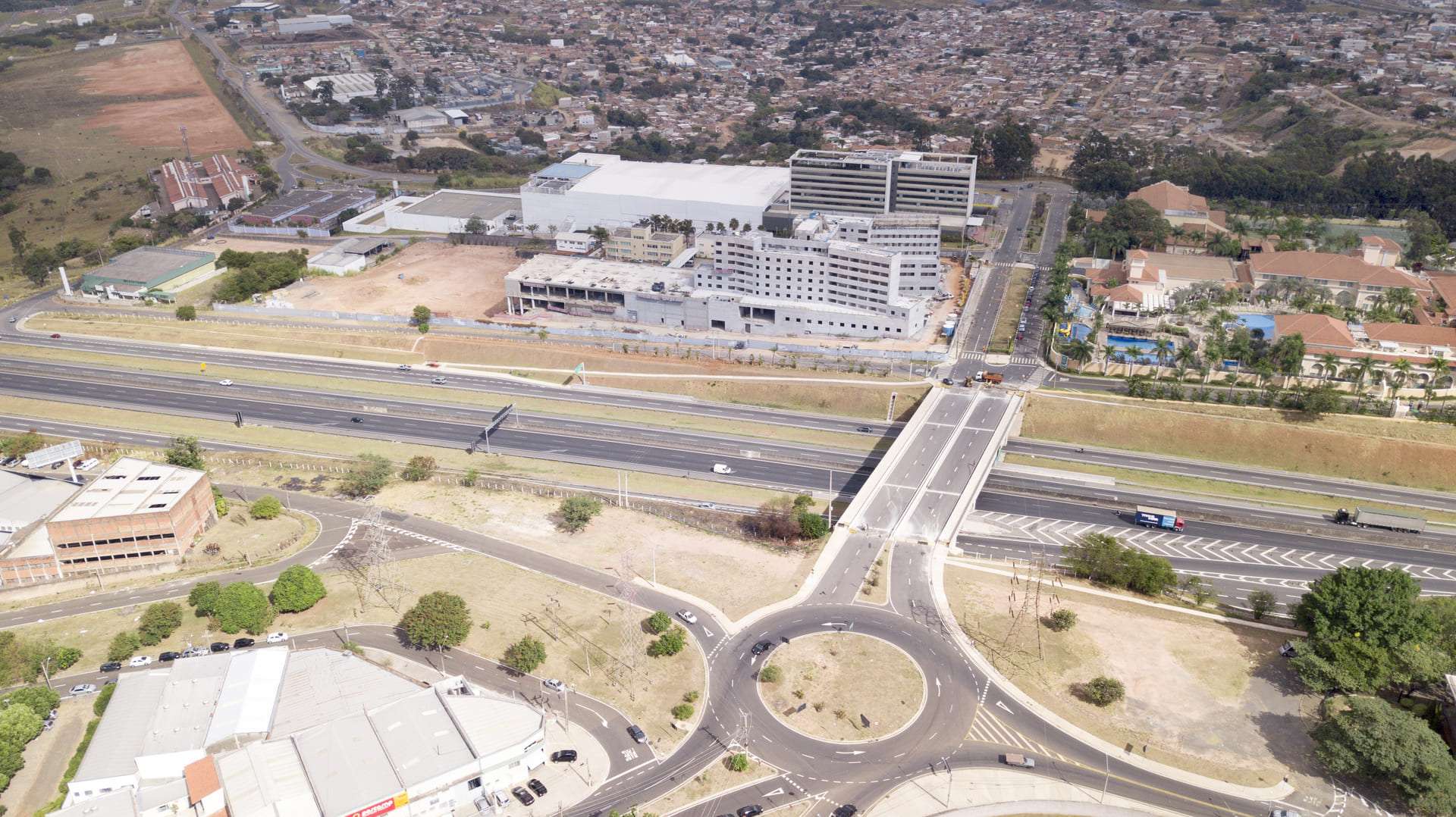 Royal Campinas inicia viaduto